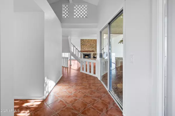 Phoenix, AZ 85029,2911 W CHOLLA Street