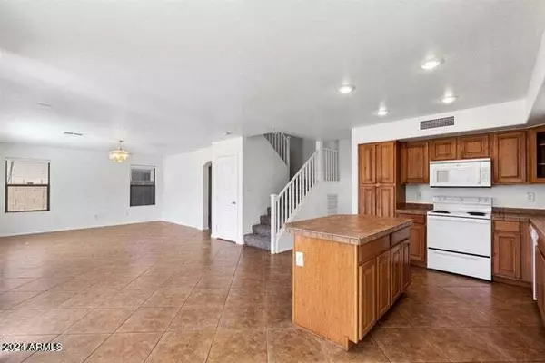 San Tan Valley, AZ 85143,4123 E Coal Street