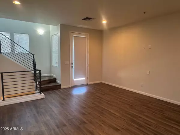 Tempe, AZ 85282,2090 S DORSEY Lane #1025