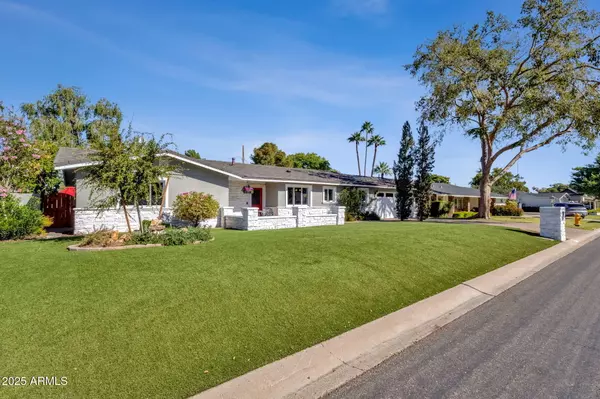 Phoenix, AZ 85016,2108 E SAN JUAN Avenue