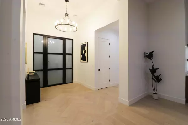 Phoenix, AZ 85018,3113 N 41ST Place