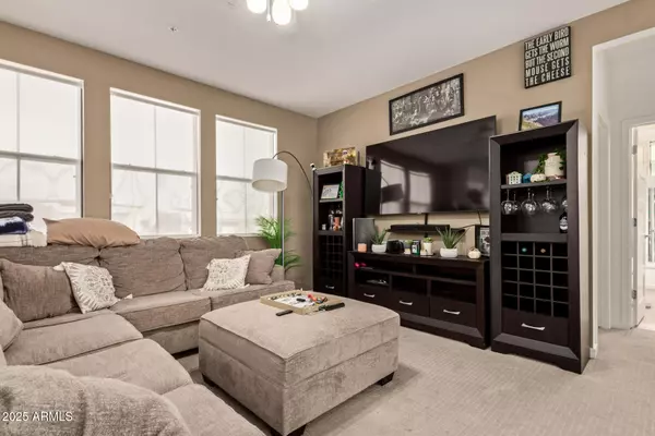 Phoenix, AZ 85042,3900 E BASELINE Road #158