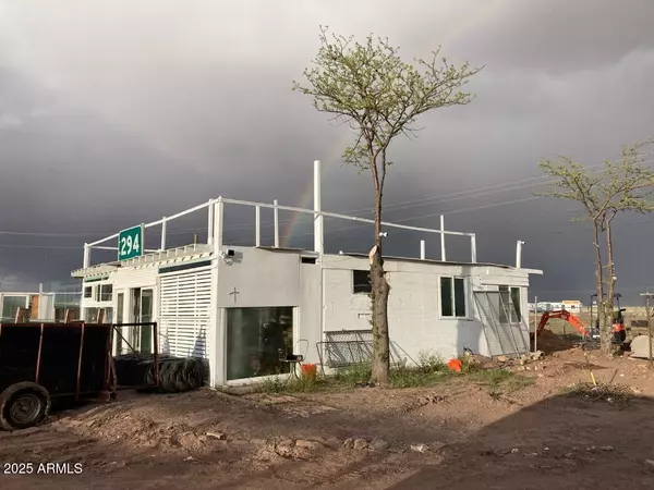 Sun Valley, AZ 86029,7618 RIVERSIDE Avenue