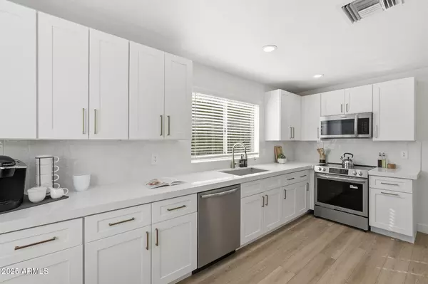 Sun Lakes, AZ 85248,26434 S RIBBONWOOD Drive