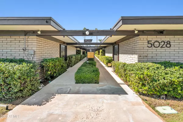 Phoenix, AZ 85018,5028 N 34TH Street #8