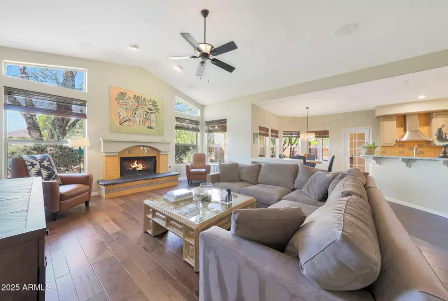 1108 W LAS PALMARITAS Drive, Phoenix, AZ 85021