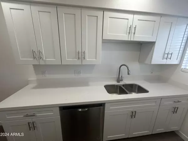 Chandler, AZ 85225,999 S PALM Lane #3