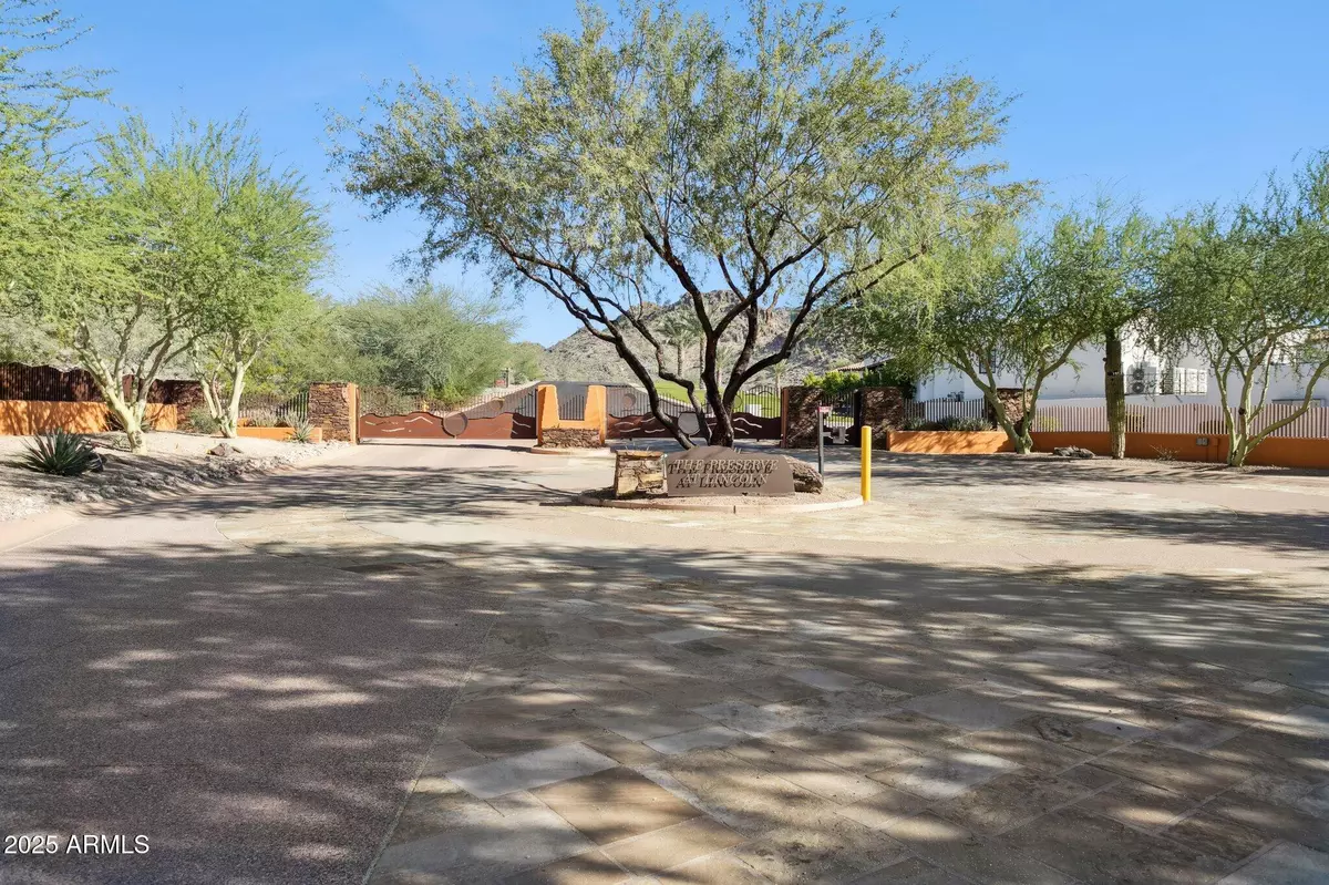 Paradise Valley, AZ 85253,3304 E STELLA Lane #4
