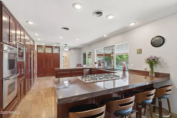 Phoenix, AZ 85022,19 E CANTERBURY Court