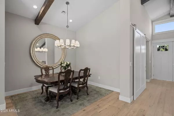 Phoenix, AZ 85018,4933 E WHITTON Avenue