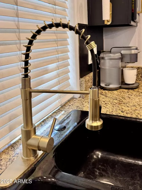 Tolleson, AZ 85353,9331 W HEBER Road