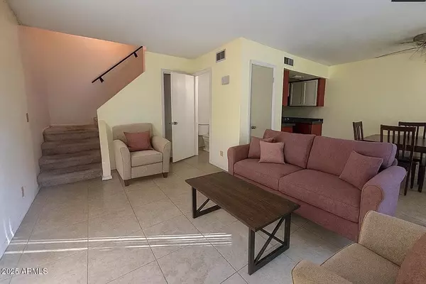 Chandler, AZ 85225,286 W PALOMINO Drive #83