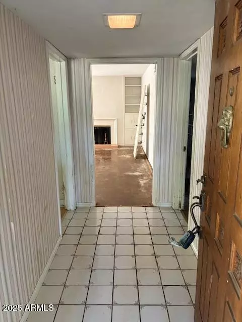 Phoenix, AZ 85012,6801 N 2ND Place