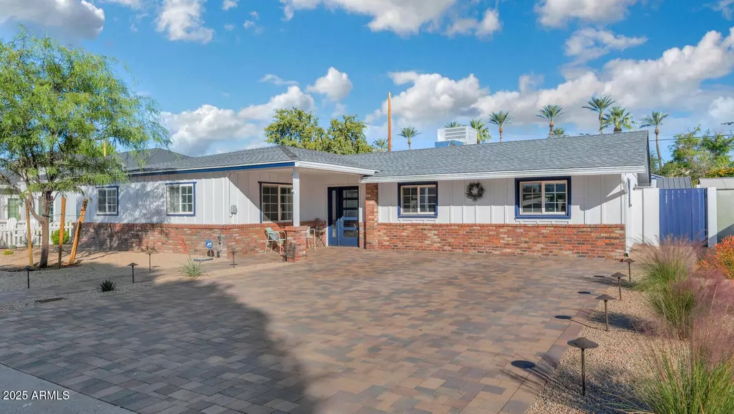 4240 E SELLS Drive, Phoenix, AZ 85018