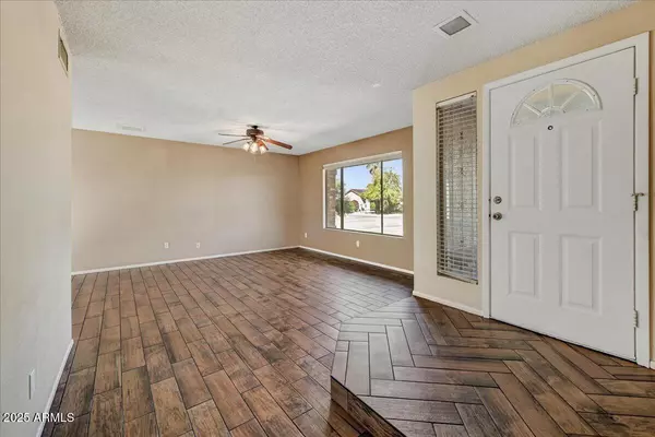 Peoria, AZ 85381,8043 W WINDROSE Drive