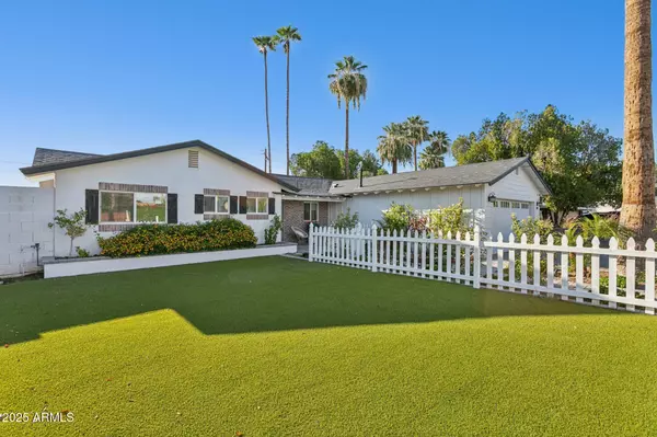 Phoenix, AZ 85018,3014 N 53RD Place