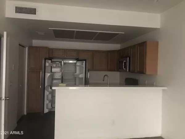 Chandler, AZ 85224,2201 N COMANCHE Drive #1020