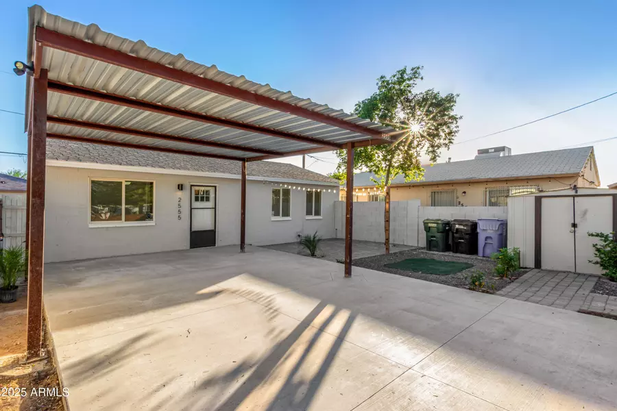 2555 E Mobile Lane, Phoenix, AZ 85040