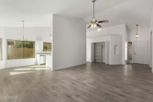 Phoenix, AZ 85037,8709 W CAMBRIDGE Avenue