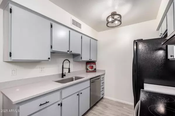 Peoria, AZ 85345,8131 N 107TH Avenue #82