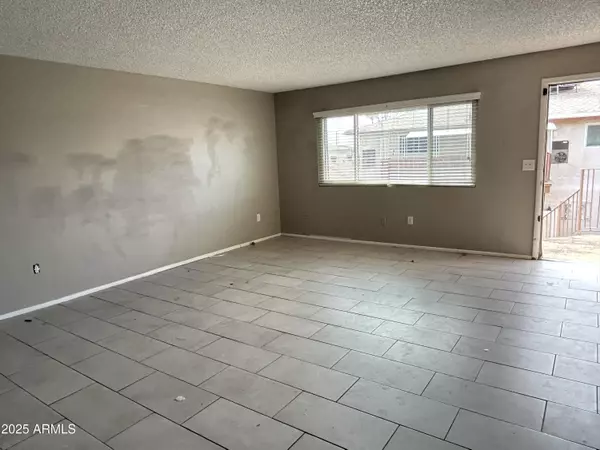 Phoenix, AZ 85051,8122 N 33RD Avenue #3