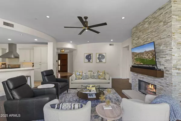 Phoenix, AZ 85016,8 E BILTMORE Estate #215