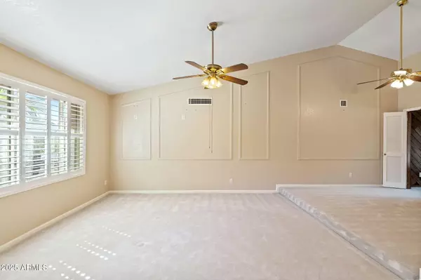 Mesa, AZ 85202,2334 W LOBO Avenue