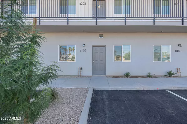 Phoenix, AZ 85009,2121 W ADAMS Street #B102
