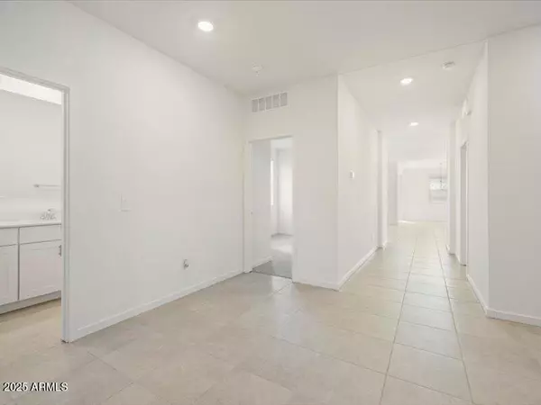 San Tan Valley, AZ 85143,7519 E COZY COTTAGE Lane