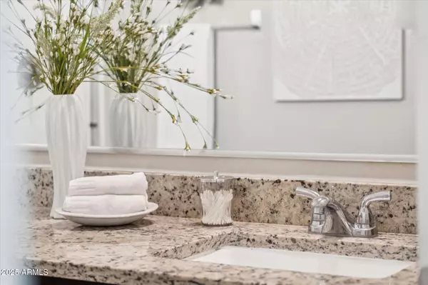 Phoenix, AZ 85043,8244 W ALBENIZ Place