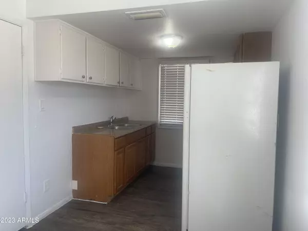 Phoenix, AZ 85040,4520 E Wood Street