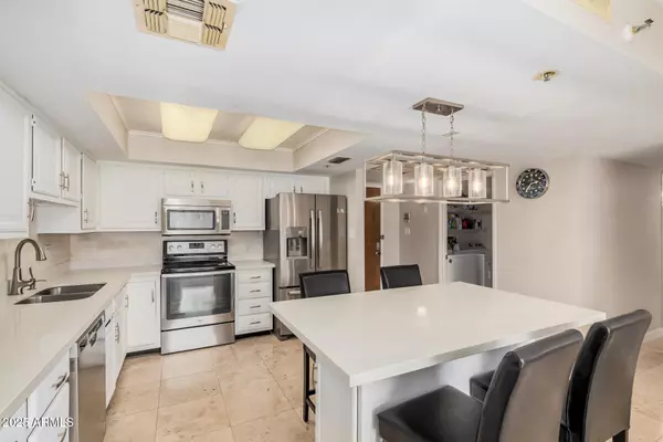 Scottsdale, AZ 85251,7970 E CAMELBACK Road #611