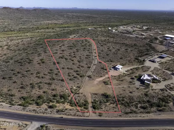 Morristown, AZ 85342,43327 N CASTLE HOT SPRINGS Road #-
