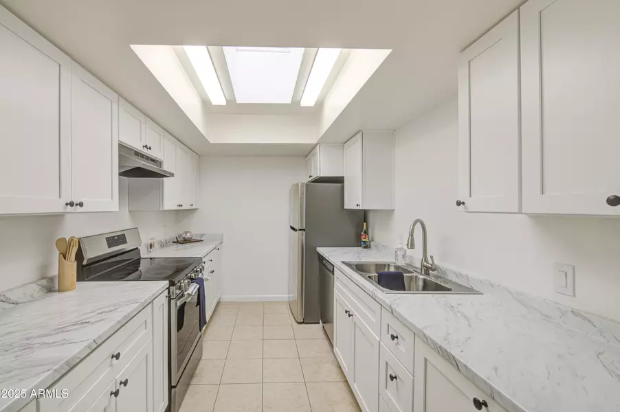 712 S LEBANON Lane, Tempe, AZ 85288