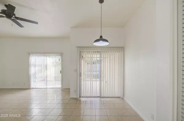 Tempe, AZ 85288,712 S LEBANON Lane