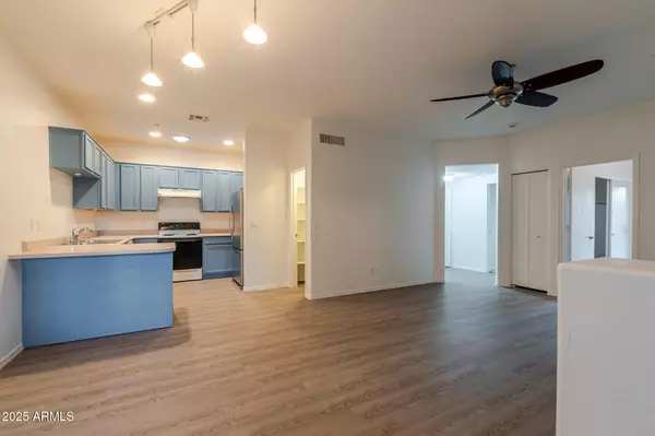 Peoria, AZ 85345,8800 N 107TH Avenue #52