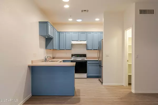 Peoria, AZ 85345,8800 N 107TH Avenue #52