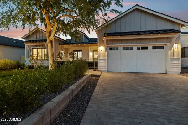 Phoenix, AZ 85018,3530 E GLENROSA Avenue