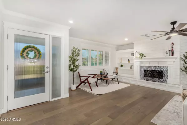 Phoenix, AZ 85028,3750 E GARDEN Drive