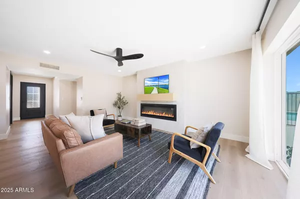 Phoenix, AZ 85028,4079 E YUCCA Street