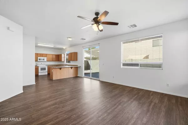 Phoenix, AZ 85040,1026 E CHAMBERS Street