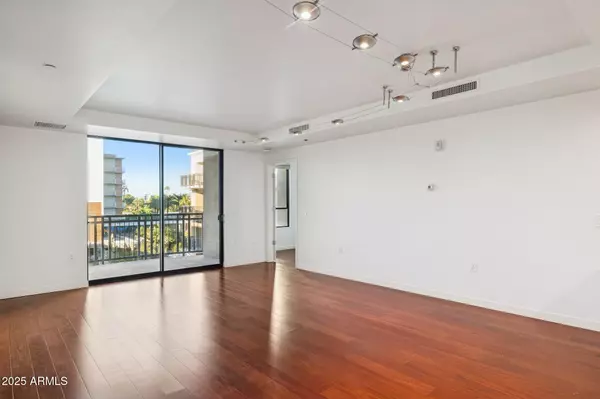 Scottsdale, AZ 85251,6803 E MAIN Street #4413