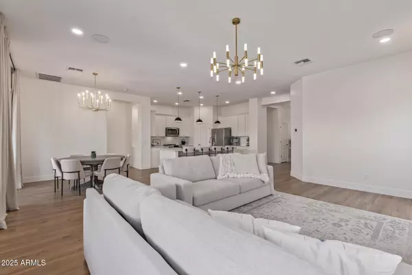 Phoenix, AZ 85083,6422 W Brookhart Way