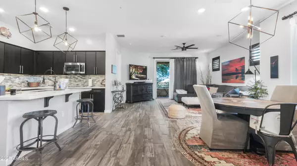 Chandler, AZ 85248,250 W QUEEN CREEK Road #204