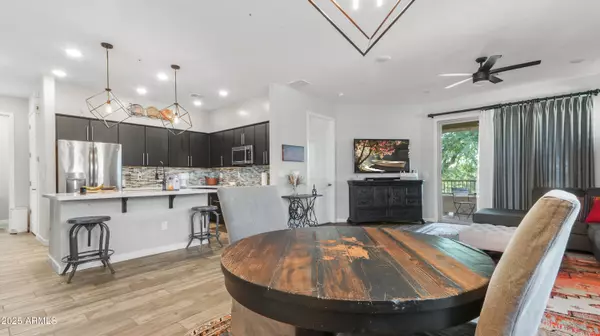 Chandler, AZ 85248,250 W QUEEN CREEK Road #204