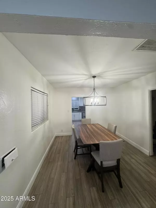 Phoenix, AZ 85007,926 W MORELAND Street