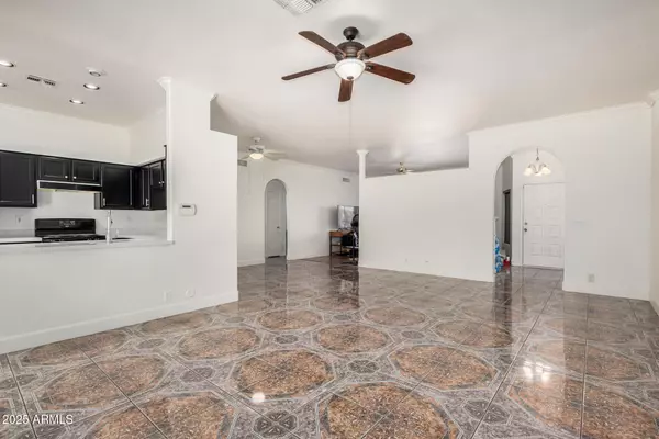 Glendale, AZ 85307,10227 W MISSOURI Avenue