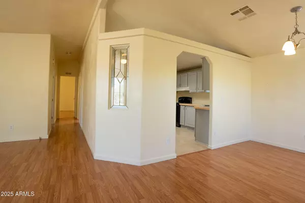 Black Canyon City, AZ 85324,19275 E SAGUARO Drive