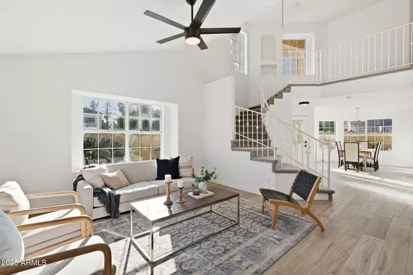 15839 S 33RD Way, Phoenix, AZ 85048