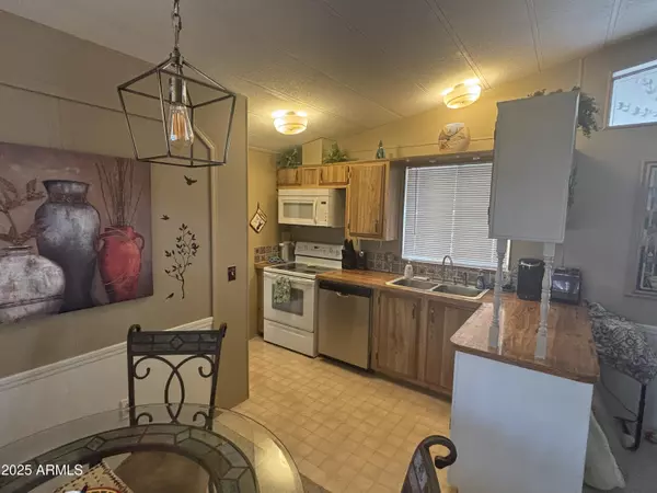 Mesa, AZ 85205,4065 E University Drive #565